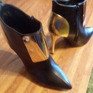 5" Gold Trimmed Black Ankle Boot Redkiss